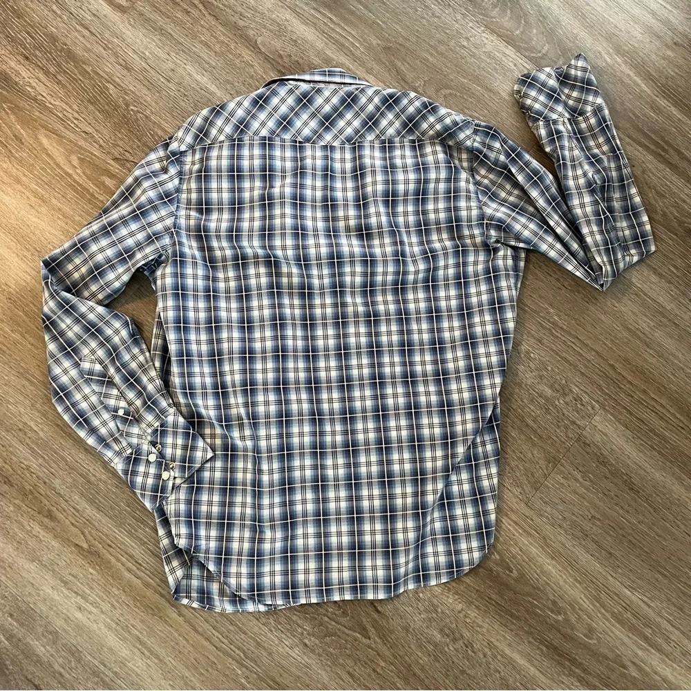 Banana Republic snap down